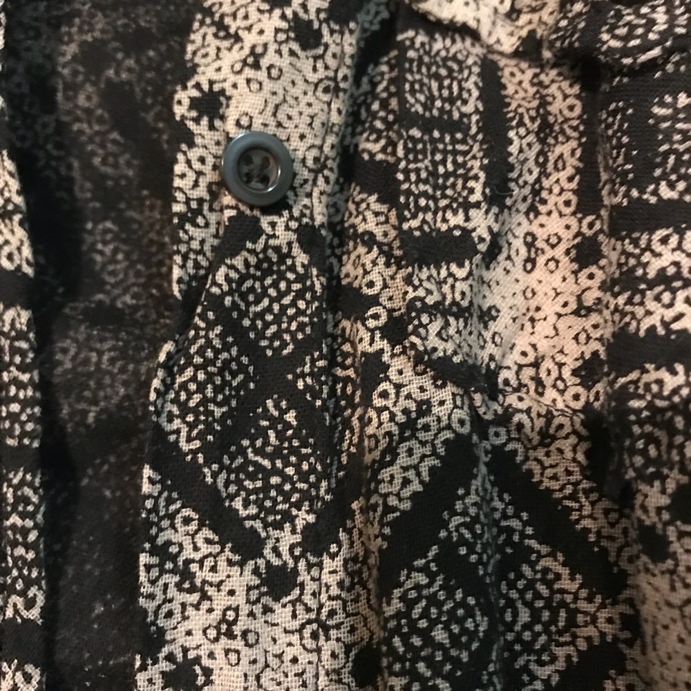 Button up flannel (looking) BkE Shirt - Picture 3 of 3